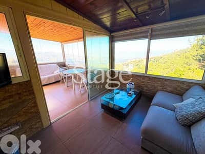 Spacious Furnished Roof with Panoramic Views | For Sale