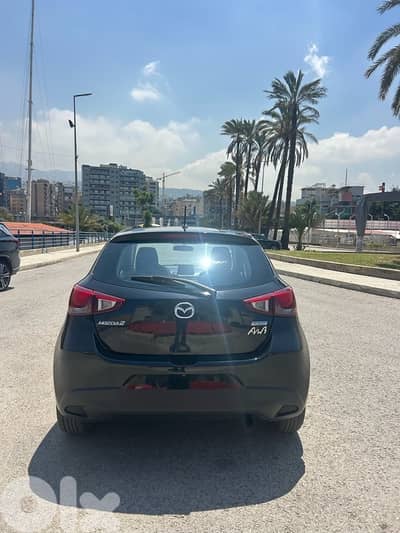 Mazda 2 MY 2017 From company lebanon 75000 km only !!!