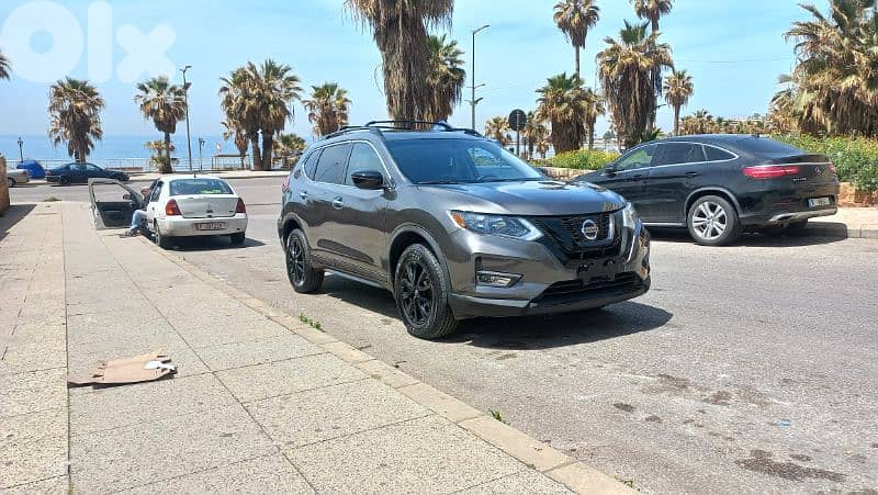 Nissan Rogue 2018 midnight edition-4 wheel-سعر مغر 0