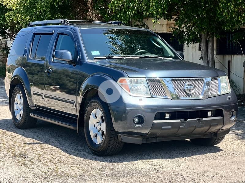 Nissan Pathfinder SE 2005 0