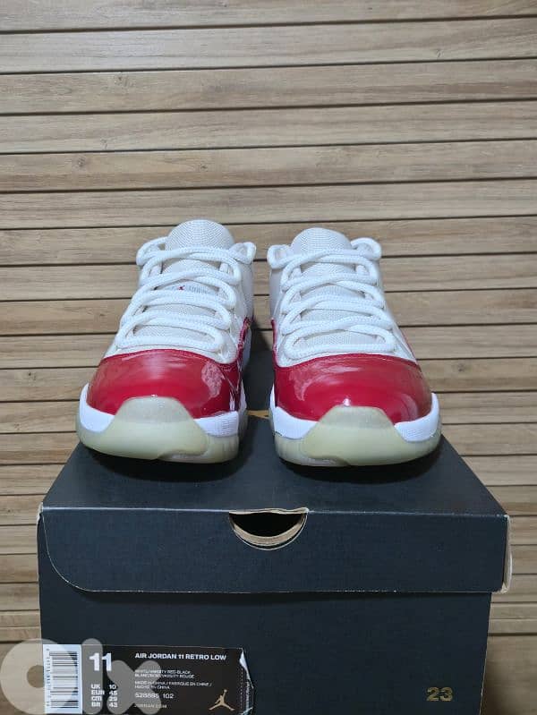 Air Jordan 11 Low Retro "Cherry" 2016 1