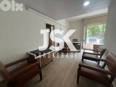 L21061 - 80 SQM Polyclinic For Rent in Achrafieh, Roum
