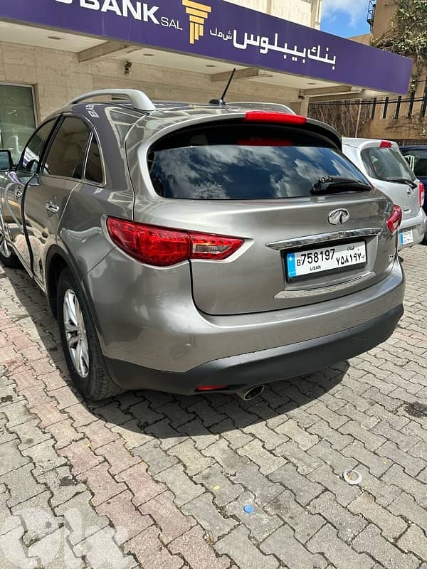 Infiniti Fx series 2011 0