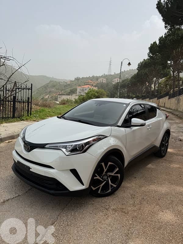 Toyota C-HR 2019 XLE Premium 0