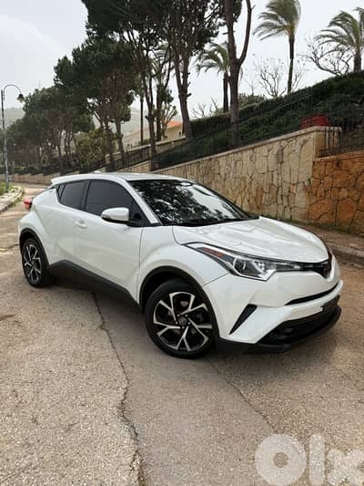 Toyota C-HR 2019 XLE Premium