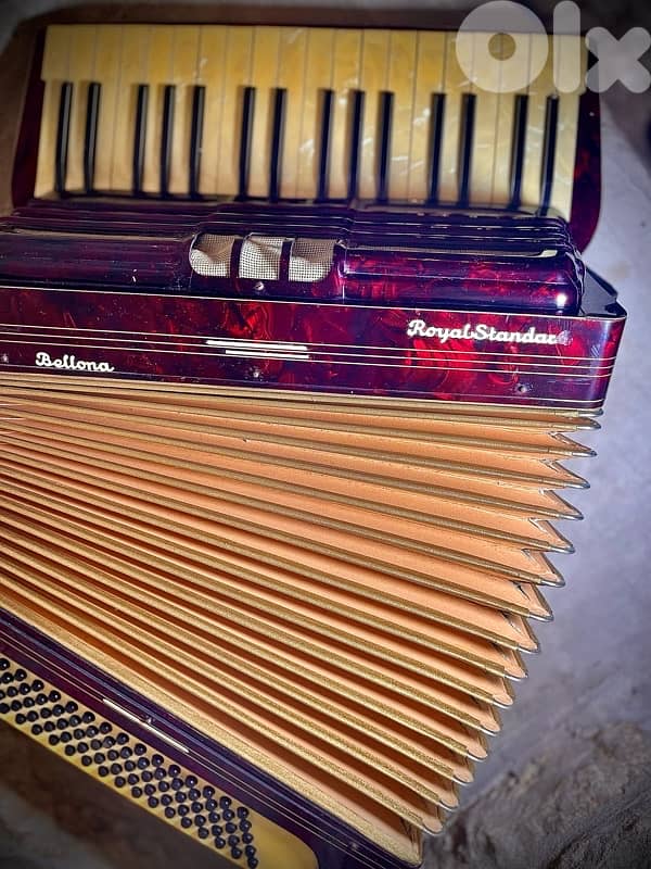Royal Standard Bellona Piano Accordion 2