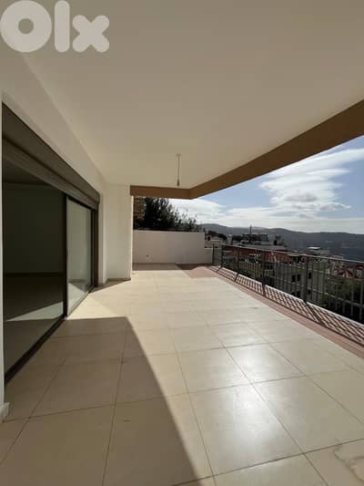Apartment For Sale - Oyoun Broumana- شقة للبيع - عيون برمانا
