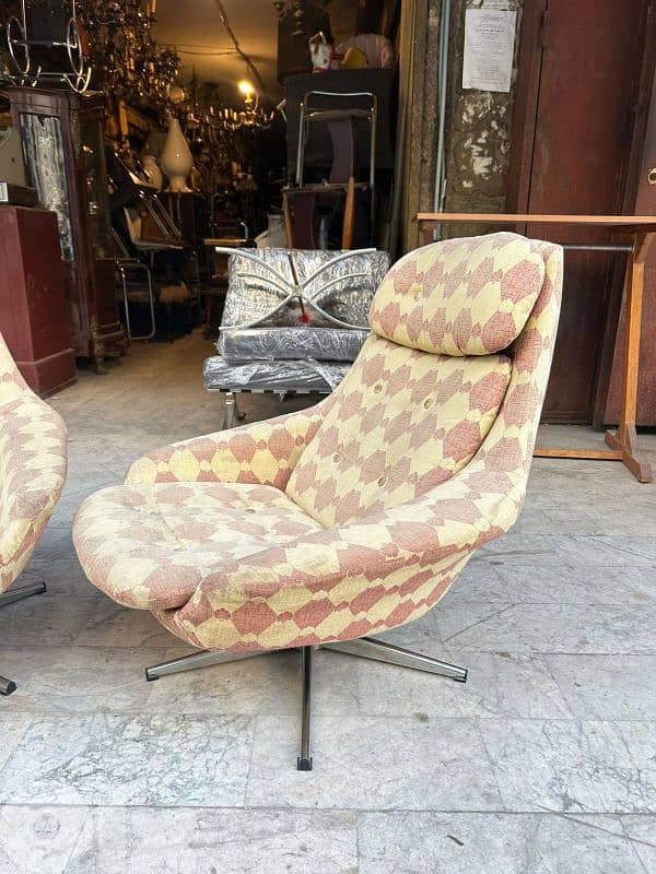 Mid-century lounge chairs,  swivel chairs 1970's 7