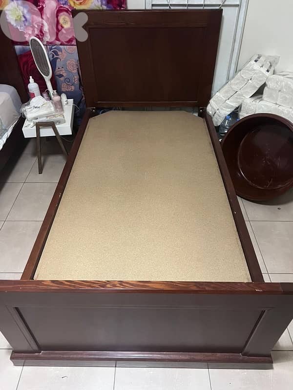 two beds for sale 0