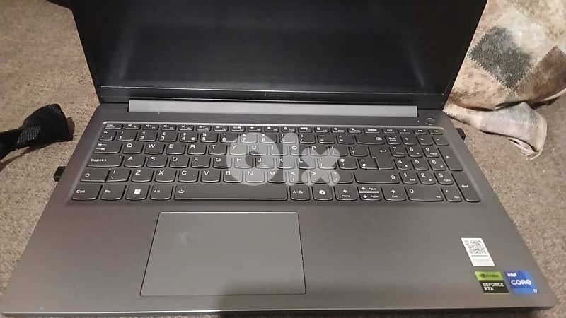 laptop lenovo LOQ 8