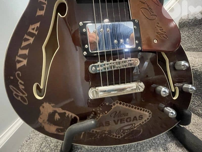 ELVIS PRESLEY Fender Electric Guitar 1 OF 1 2
