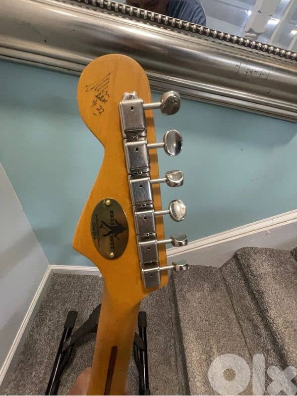 ELVIS PRESLEY Fender Electric Guitar 1 OF 1 5