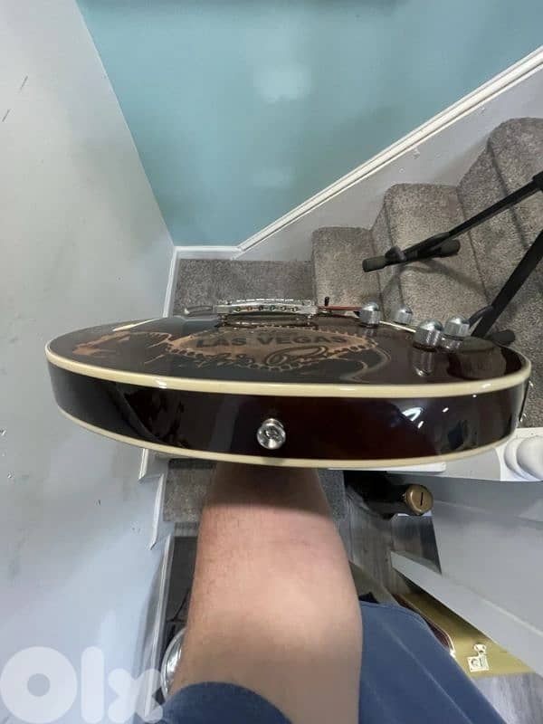 ELVIS PRESLEY Fender Electric Guitar 1 OF 1 8