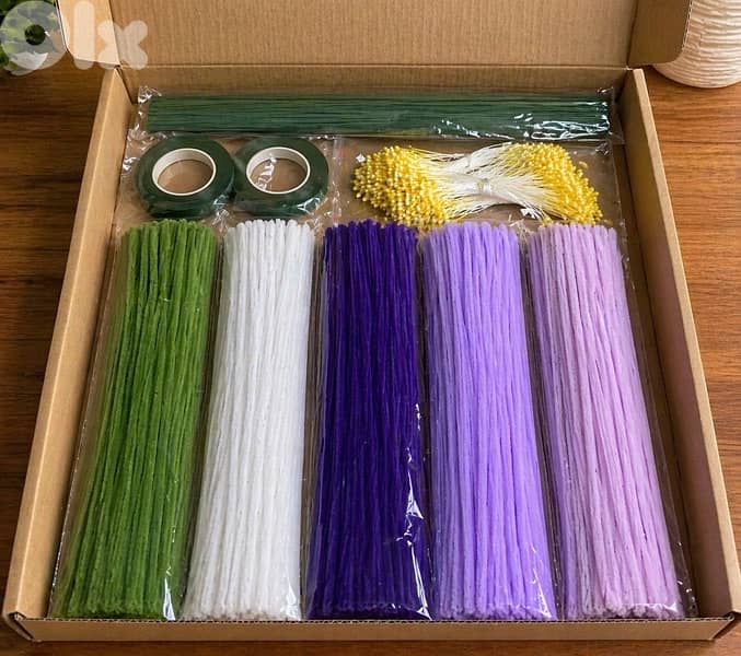 Customize your pipe cleaners crafting box 0