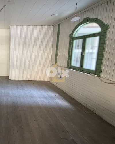 Shop for rent in Achrafieh ML553 محل  للإيجار في الأشرفية