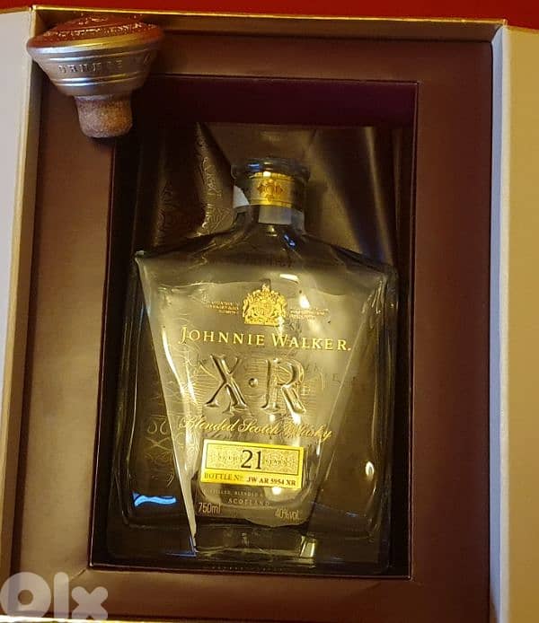 empty xr 21 bottle aged 21 years 0