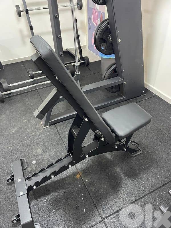Gym benche  heavy duty 1