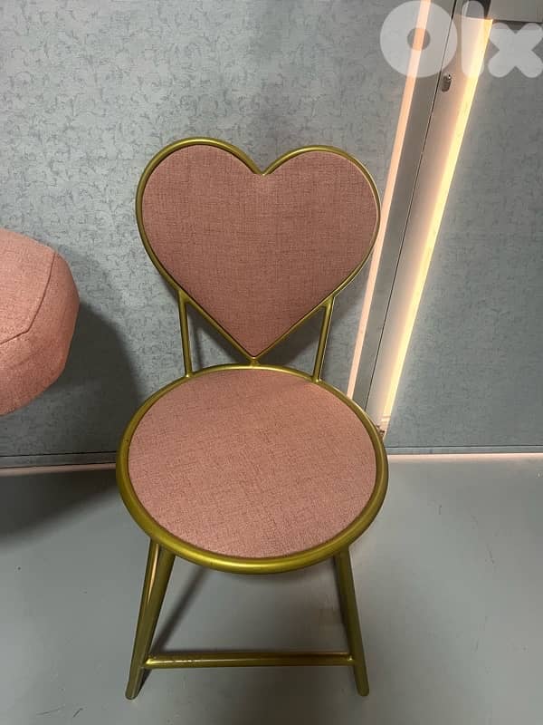 chair 0
