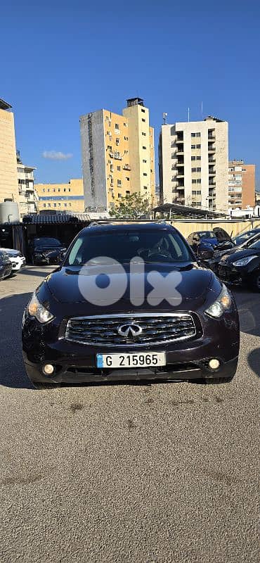 Infiniti Fx 35 series mod 2010 f. o 4wd 3 camera like new 0