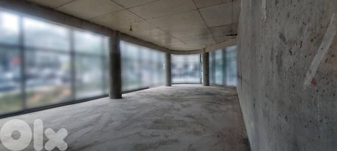 Spacious Showroom for Rent in Fiyadiye صالة عرض واسعة للإيجار