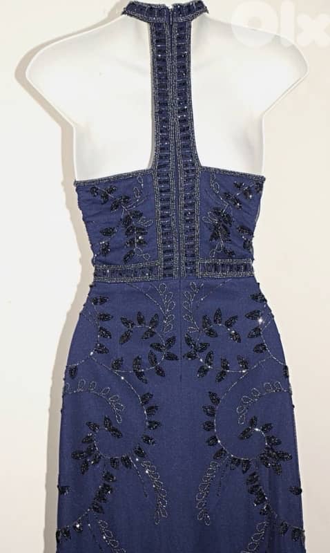 DRESS WORN ONCE LIKE NEW 6