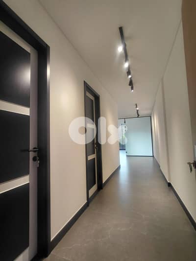 Office for rent in Sioufi