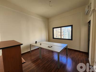 OFFICE IN BADARO FOR RENT MQSA06