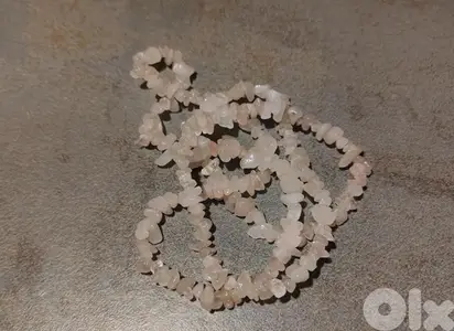 rose quartz necklace