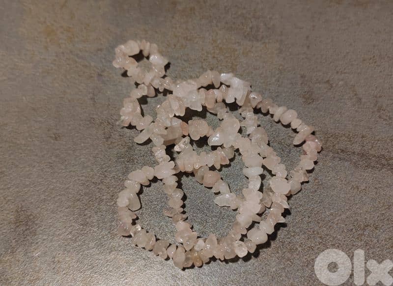 rose quartz necklace 0