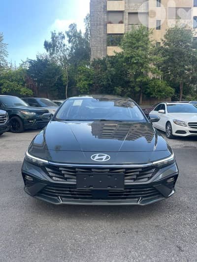 Hyundai Elantra 2025 zero