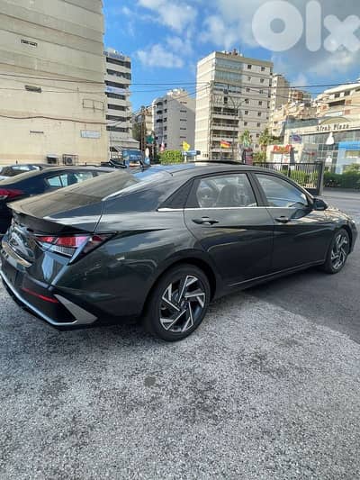 Hyundai Elantra 2025 zero