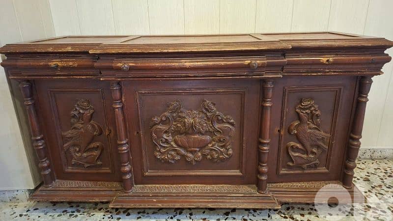 antique dressoir 1