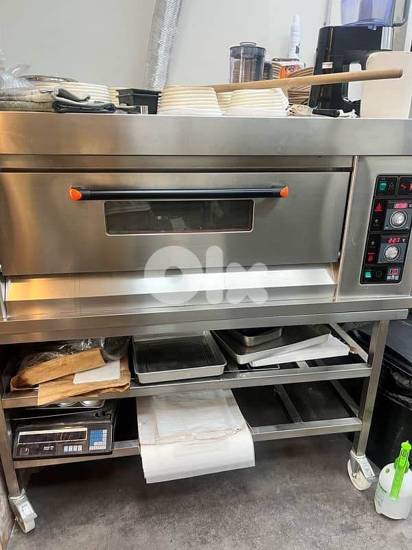 Brand new excellent condition bakery equipment for breads pizza 0