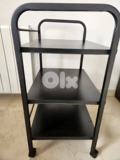 MOVABLE SIDE TABLE
