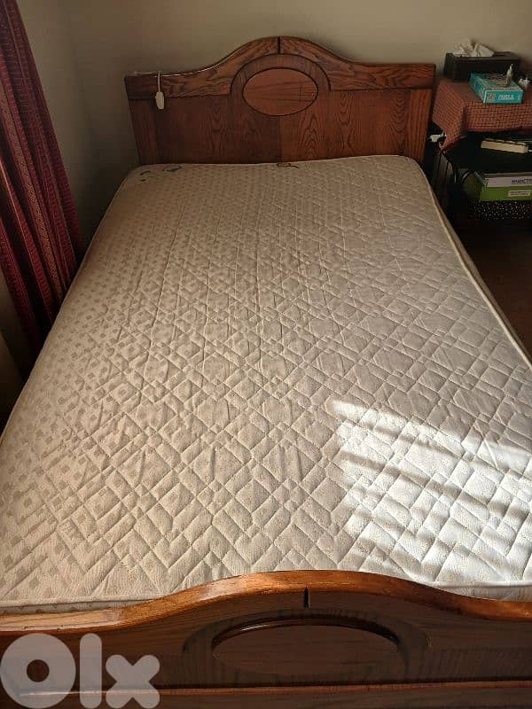 bed with mattress 0