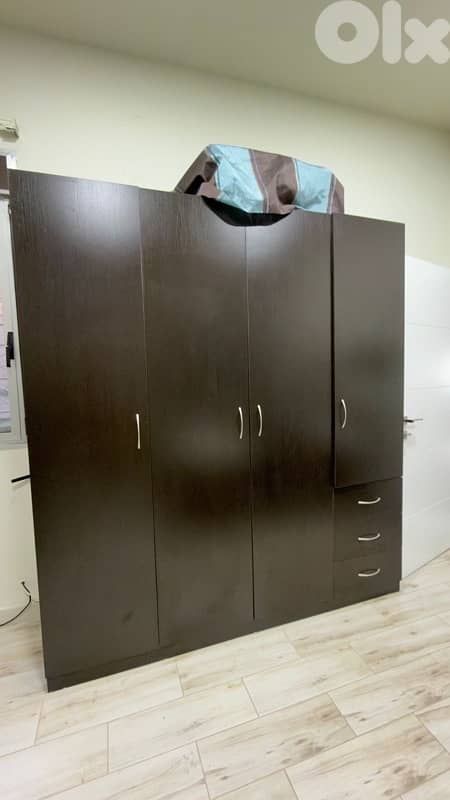 Bedroom Set for Sale – Excellent Condition 2