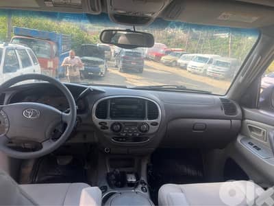Toyota Sequoia 2003