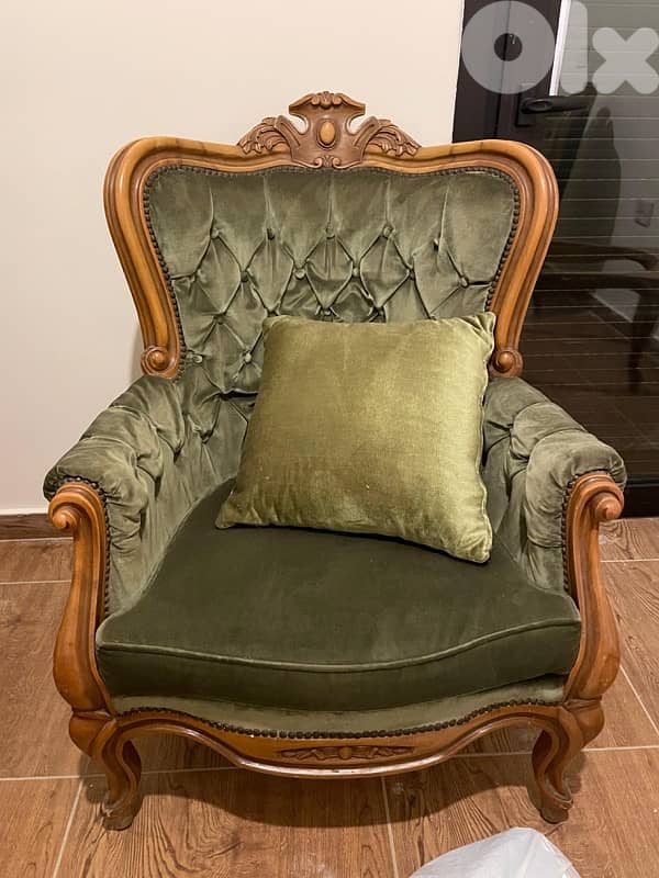 Antique Living Room 5