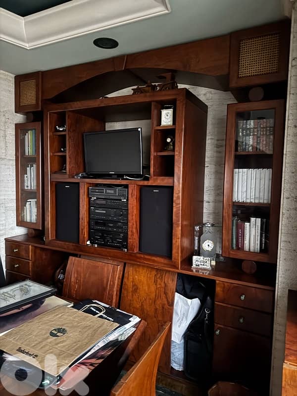 display cabinet 0