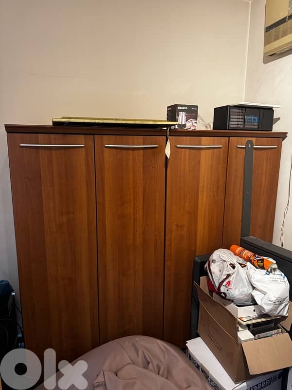 storage cabinet 0
