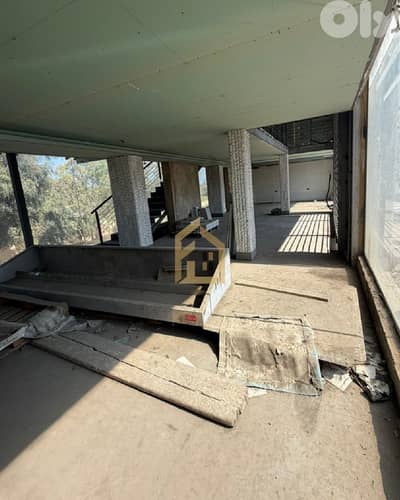 Showroom for sale in Khaldeh NY338 معرض للبيع في خلدة