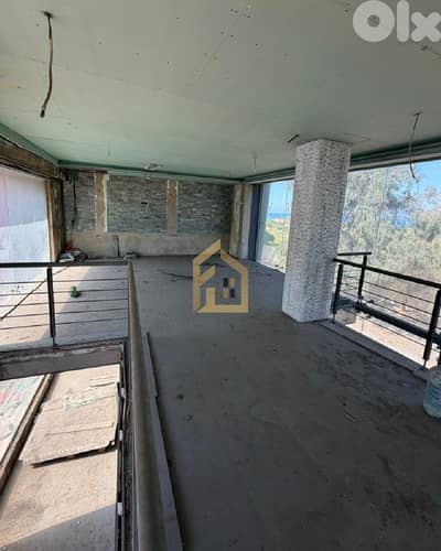 Showroom for sale in Khaldeh NY338 معرض للبيع في خلدة