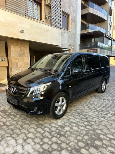 Mercedes V 250 2018 black on black