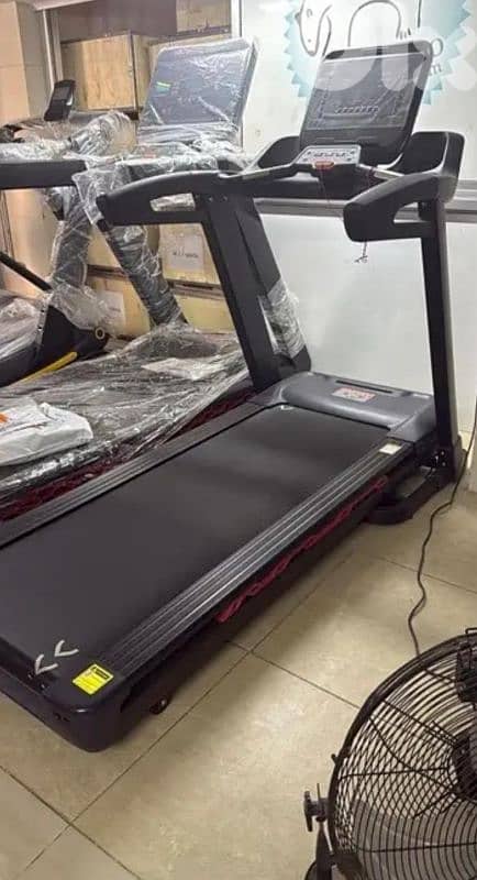 Treadmill ac motor hold up to 170kg heavy duty 1