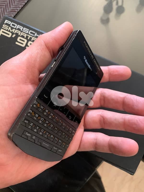 Blackberry Porsche Design P9981 9