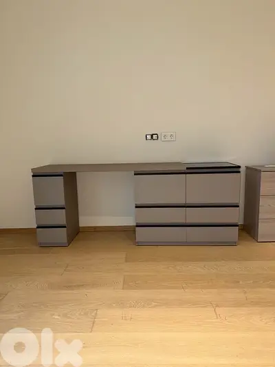 Comodina / dressing table