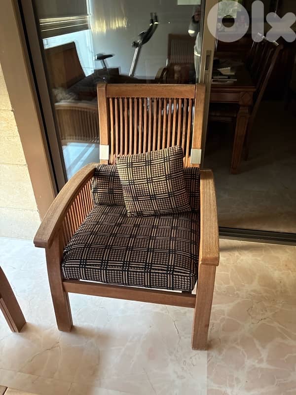 Sofa & Chairs 1