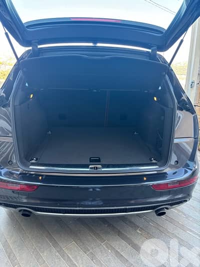 Audi Q5 2.0T Quattro S-Line – Company Source