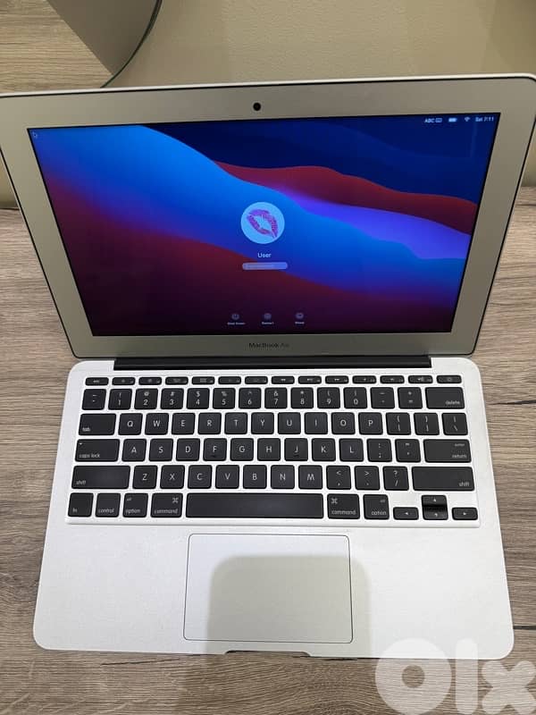 Macbook Air 2014 11 Inch Core I5 128GB 4GB Ram With Charger 0