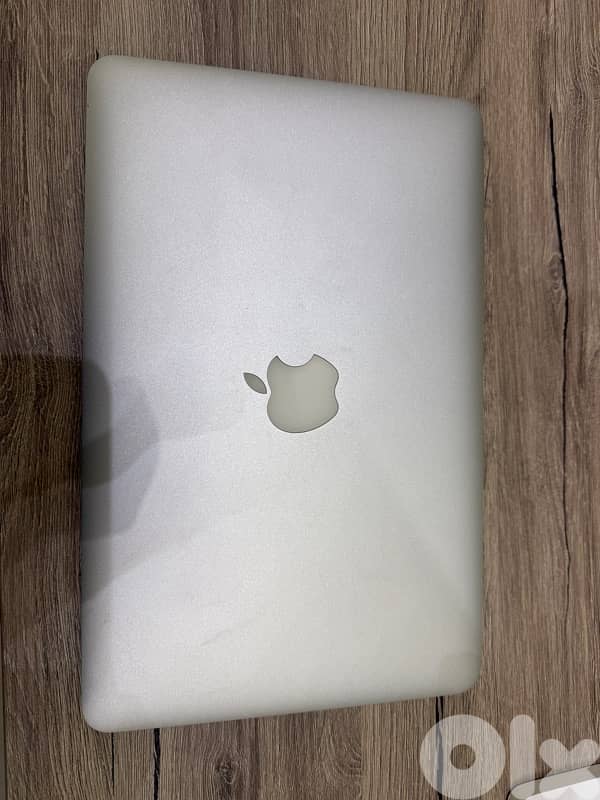 Macbook Air 2014 11 Inch Core I5 128GB 4GB Ram With Charger 3